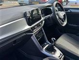 Volkswagen T-Roc Image 2