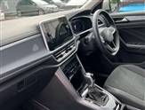 Volkswagen T-Roc Image 2