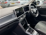 Volkswagen T-Roc Image 2