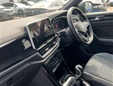 Volkswagen T-Roc Image 2