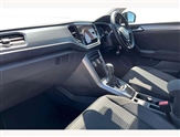 Volkswagen T-Roc Image 2