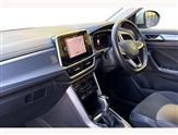 Volkswagen T-Roc Image 2