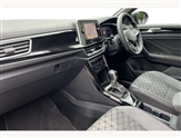 Volkswagen T-Roc Image 2