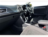 Volkswagen T-Roc Image 2