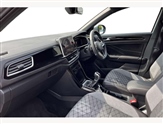 Volkswagen T-Roc Image 2