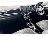 Volkswagen T-Roc Image 2