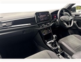 Volkswagen T-Roc Image 2