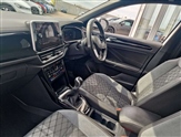 Volkswagen T-Roc Image 2