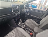 Volkswagen T-Roc Image 2