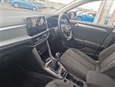Volkswagen T-Roc Image 2