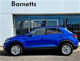 Volkswagen T-Roc Image 2