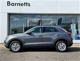 Volkswagen T-Roc Image 2