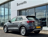 Volkswagen T-Roc Image 3