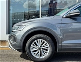 Volkswagen T-Roc Image 6