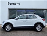 Volkswagen T-Roc Image 2
