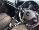 Volkswagen T-Roc Image 4
