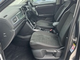 Volkswagen T-Roc Image 2
