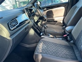Volkswagen T-Roc Image 2