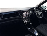 Volkswagen T-Roc Image 2