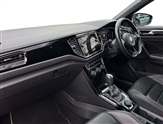 Volkswagen T-Roc Image 2