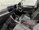 Volkswagen T-Roc Image 2