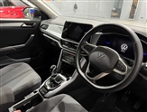 Volkswagen T-Roc Image 6