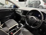 Volkswagen T-Roc Image 6