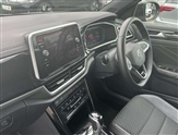 Volkswagen T-Roc Image 2