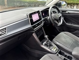 Volkswagen T-Roc Image 2