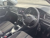Volkswagen T-Roc Image 6