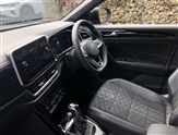 Volkswagen T-Roc Image 2