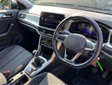 Volkswagen T-Roc Image 6