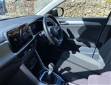 Volkswagen T-Roc Image 2