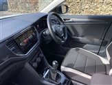 Volkswagen T-Roc Image 2