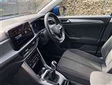 Volkswagen T-Roc Image 2