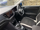 Volkswagen T-Roc Image 2