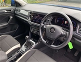 Volkswagen T-Roc Image 6