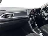 Volkswagen T-Roc Image 2