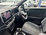 Volkswagen T-Roc Image 2