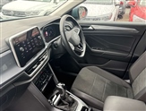 Volkswagen T-Roc Image 2
