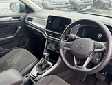 Volkswagen T-Roc Image 6
