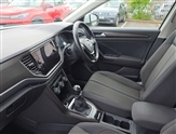 Volkswagen T-Roc Image 2