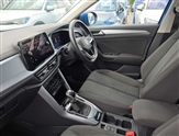 Volkswagen T-Roc Image 2