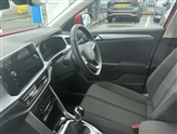 Volkswagen T-Roc Image 2
