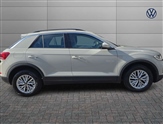 Volkswagen T-Roc Image 4