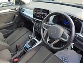 Volkswagen T-Roc Image 6
