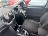 Volkswagen T-Roc Image 2