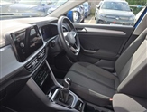 Volkswagen T-Roc Image 2