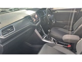 Volkswagen T-Roc Image 2