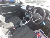 Volkswagen T-Roc Image 2